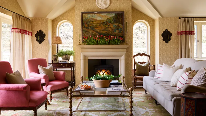 Lisa Burdus home colour and decorating handbook family living room