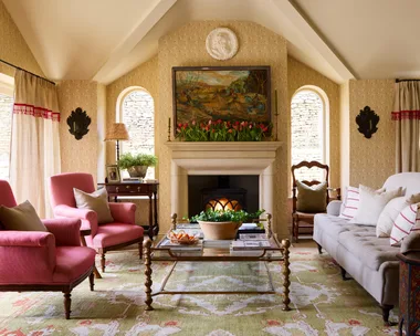 Lisa Burdus home colour and decorating handbook family living room