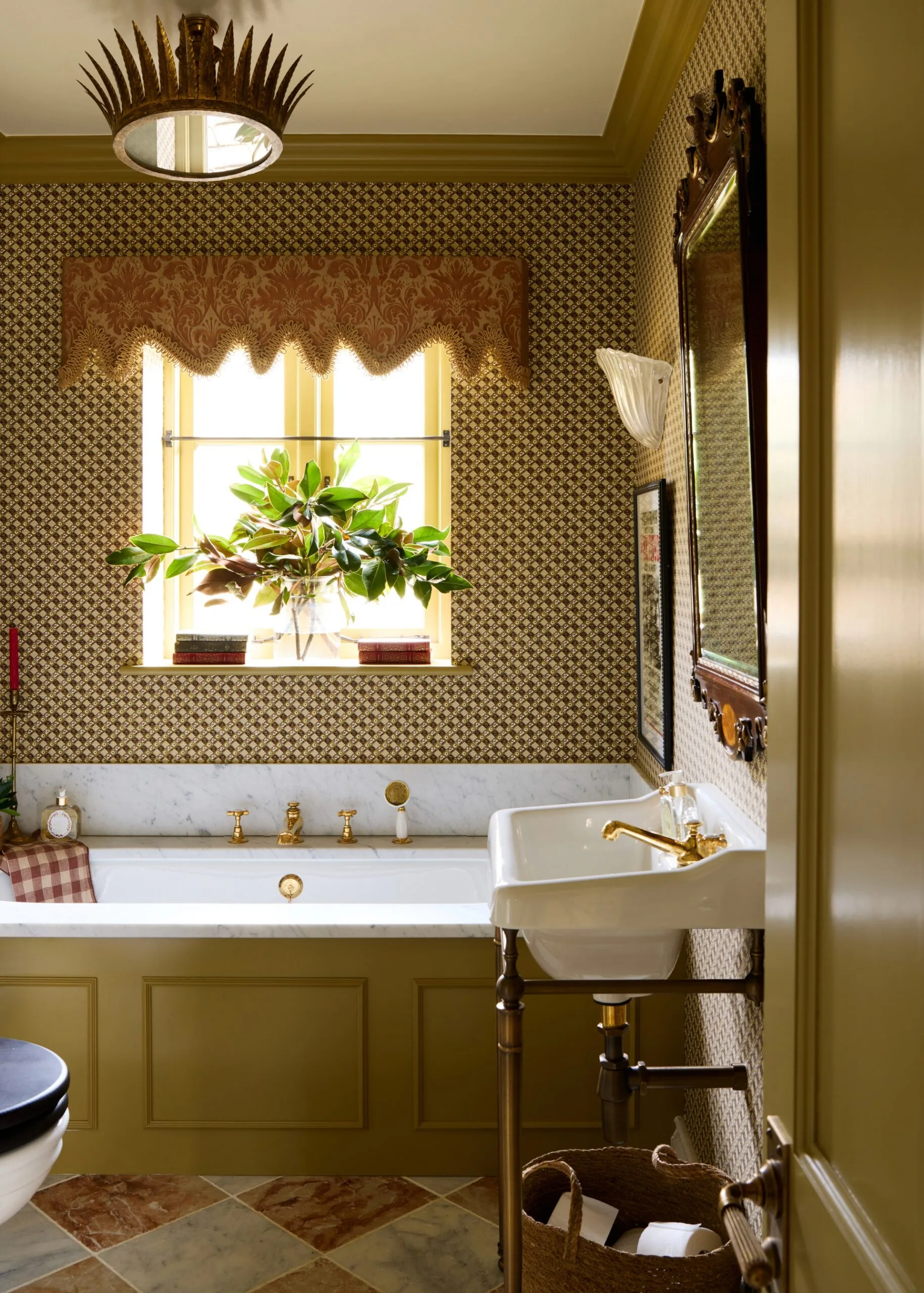 Lisa Burdus home colour and decorating handbook bathroom