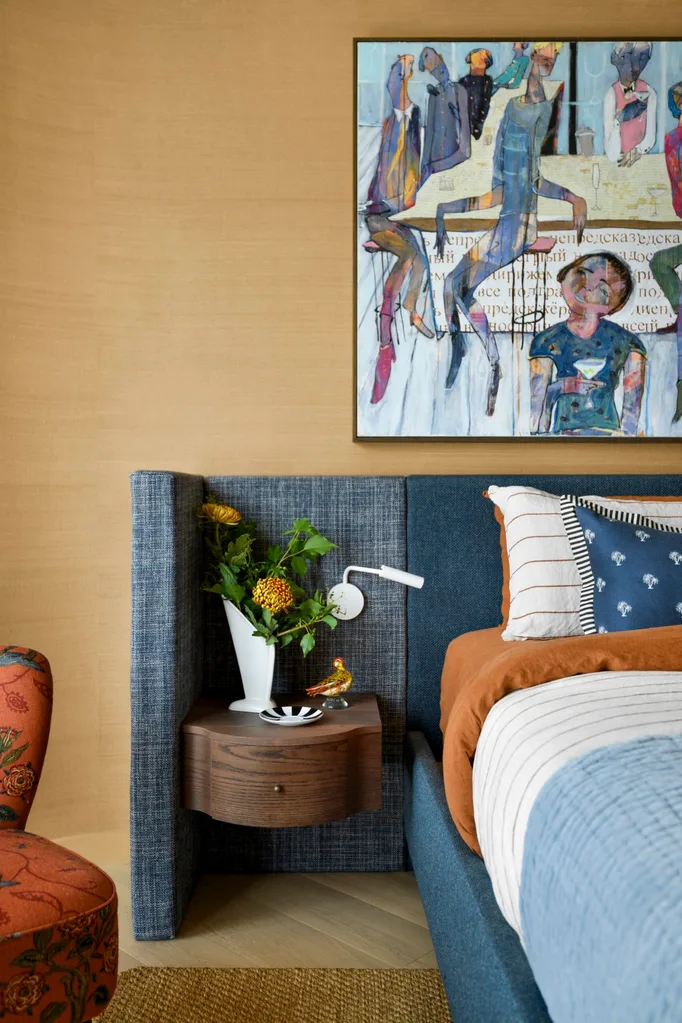 Carlene Duffy Gold Coast apartment Surf Shack main bedroom blue orange bed