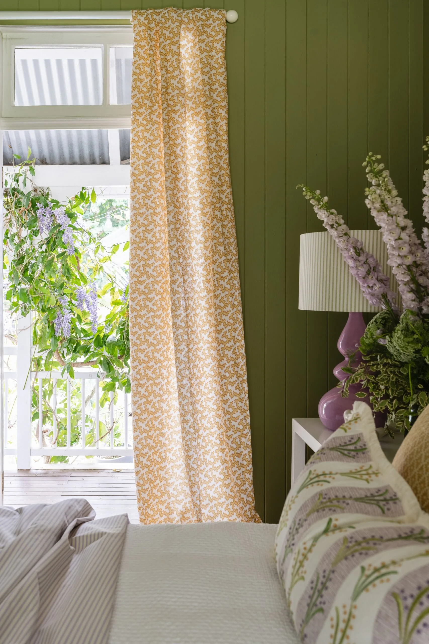 Rosewood Farm Queenslander bedroom guest