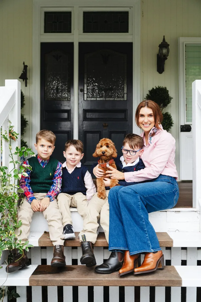 Rosewood Farm Queenslander family