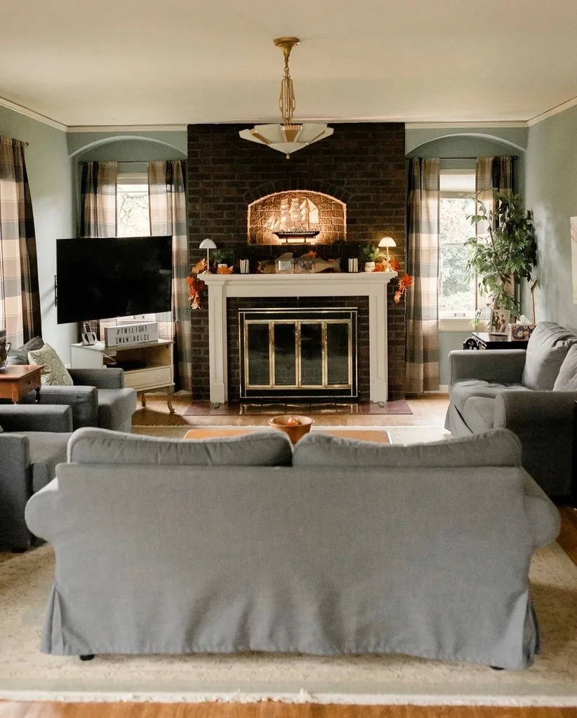 Twilight House Airbnb living room