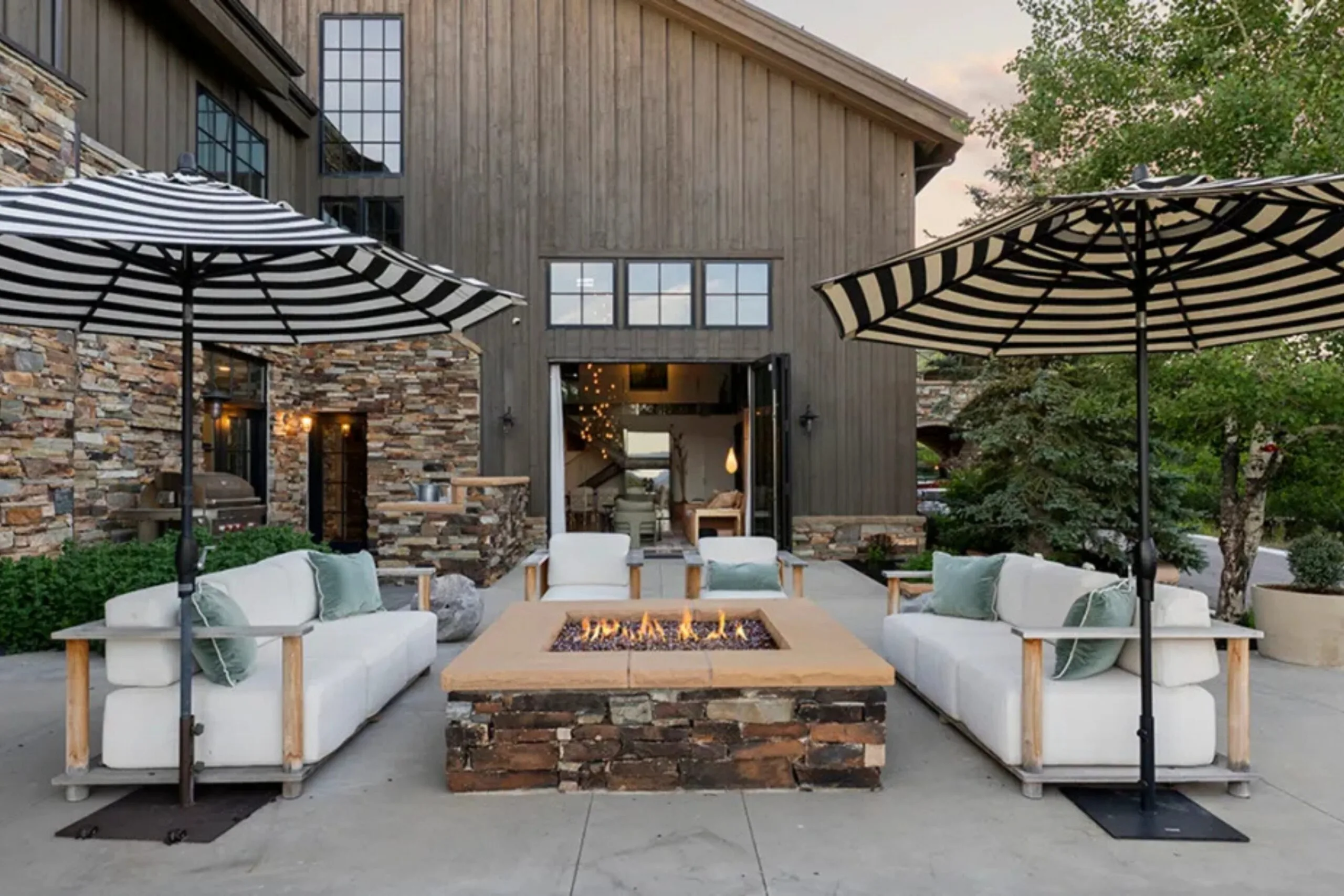 Katherine Heigl Utah property outdoor alfresco fire pitt