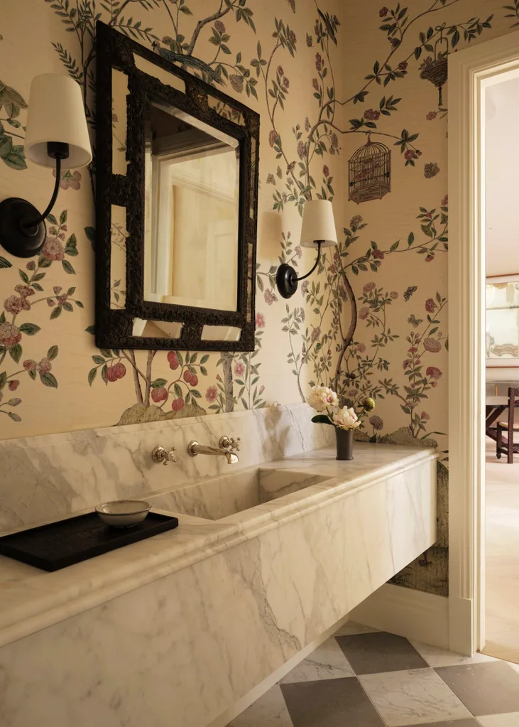 powder room interior designer Phoebe Nicol
