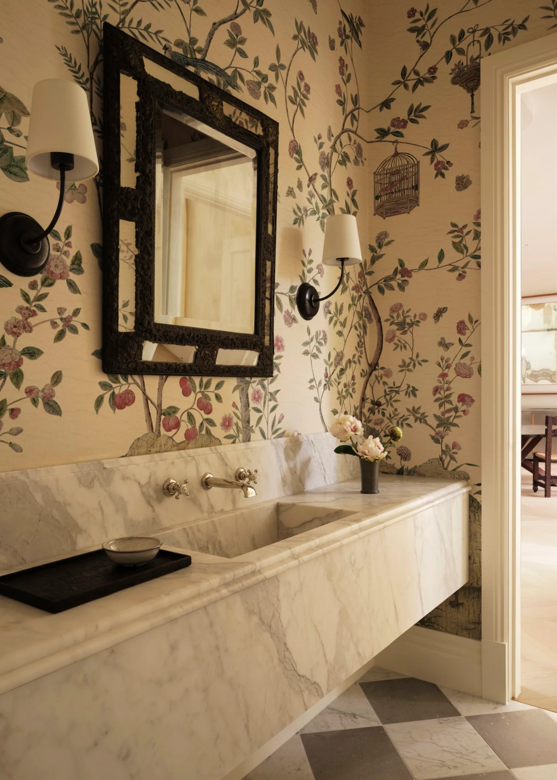 powder room interior designer Phoebe Nicol