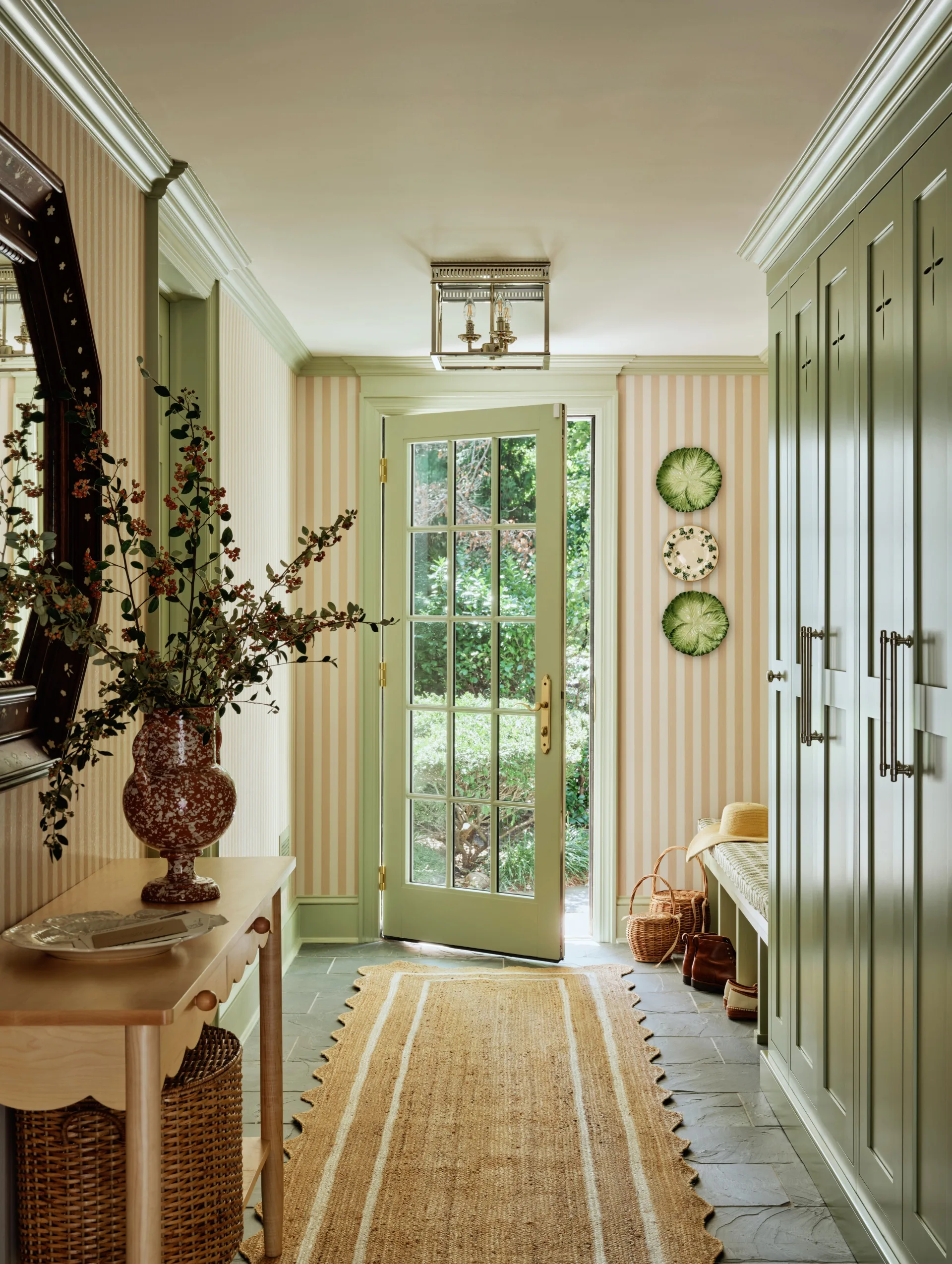 The renovation of this 1930s home in New Jersey in the US was inspired by the film Father of The Bride. According to interior designer Ariel Okin, her client wanted to balance a classic and timeless style with a welcoming feel , just like the movie set