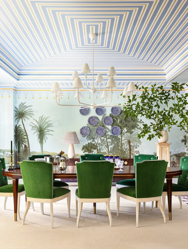 green dining room in a coastal town of Connecticut in the US by Interior designer Ariel Okin