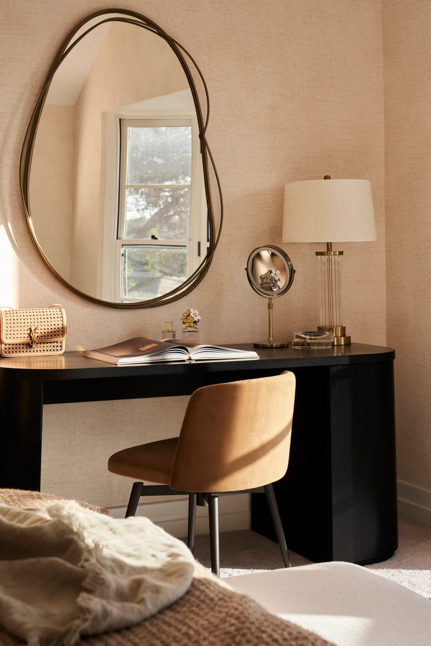 Melbourne heritage home Studio Jung bedroom desk