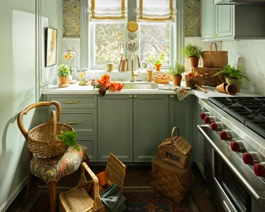 butler’s pantry green wallpaper Created by Kelly Deck of Kelly Deck Design