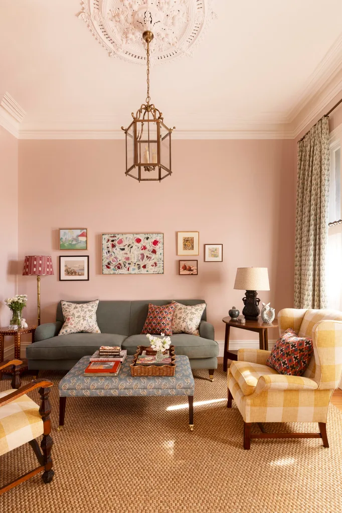 Mcphee_Fitzroy9472_Gemmola pink living room