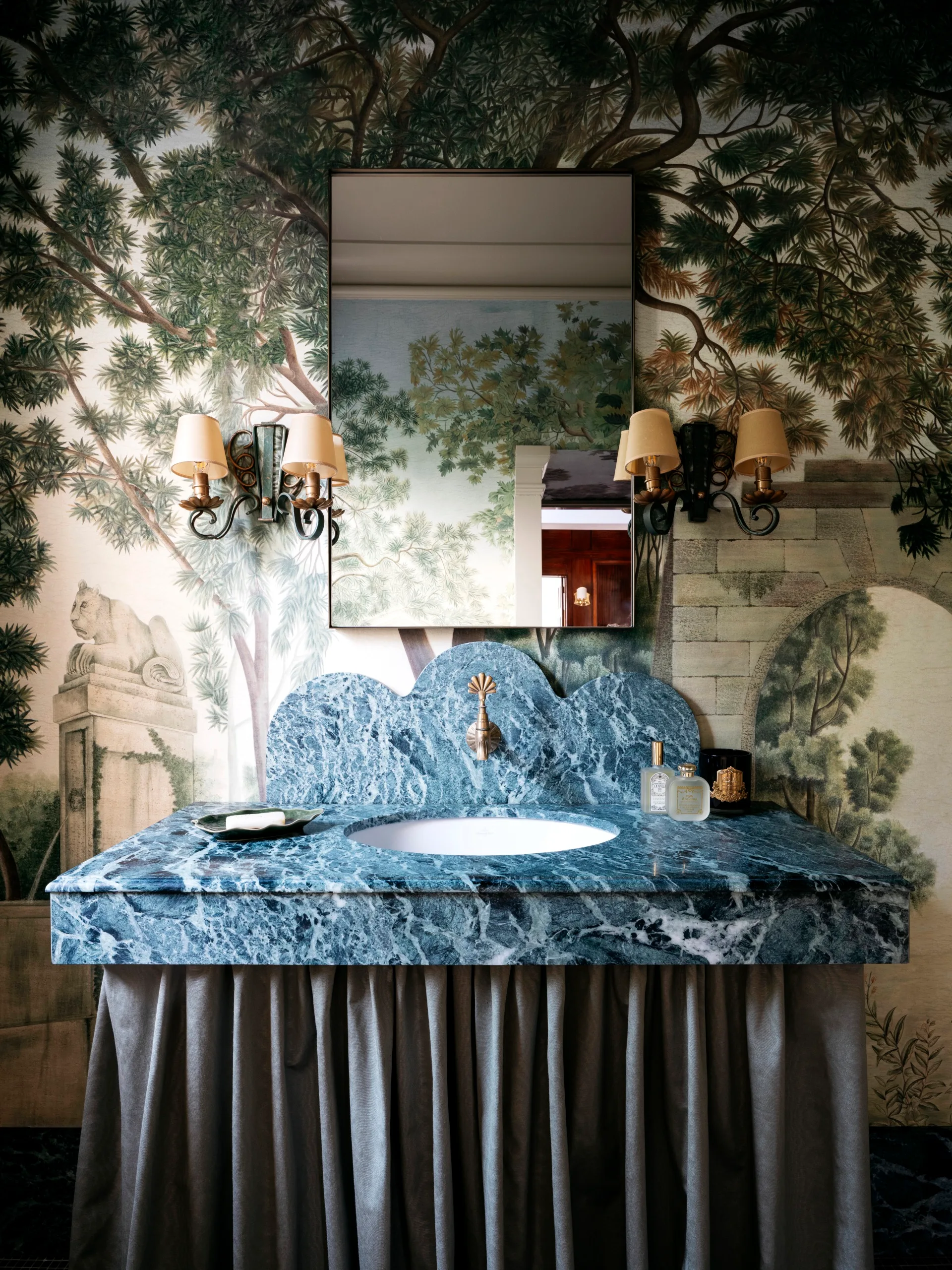 A powder room located in Sydney&rsquo;s Eastern Suburbs Handelsmann + Khaw