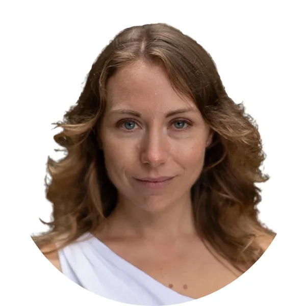 Headshot of Deals Editor - Amy Bradney-George