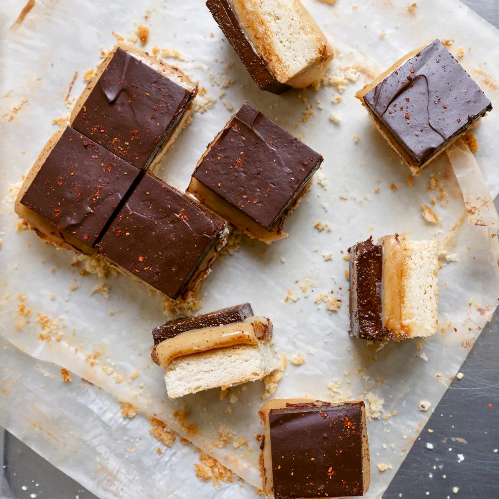 Chocolate caramel slice