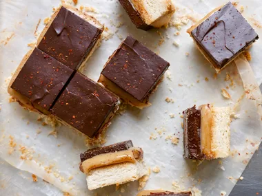 Chocolate caramel slice