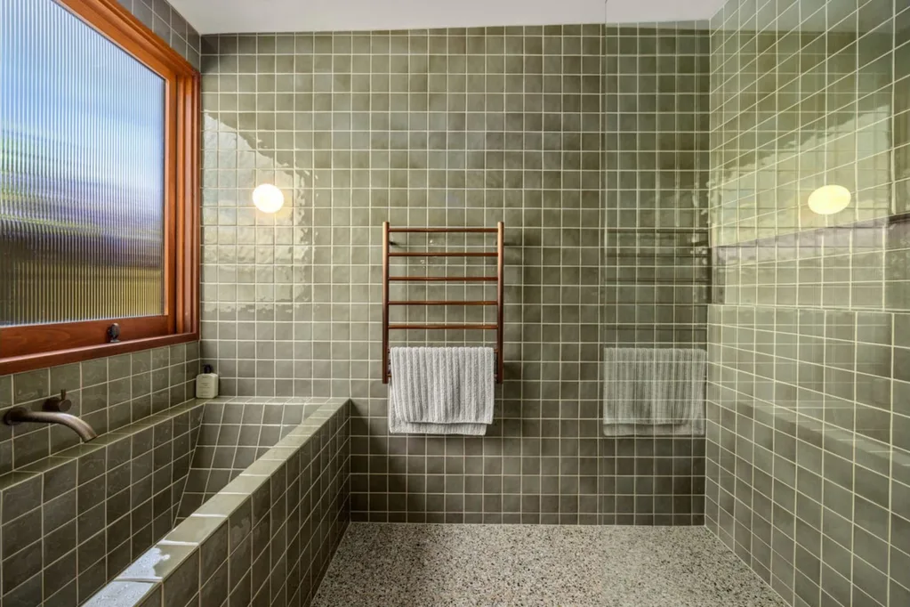 Courtney Adamo holiday home sale Minnie Water