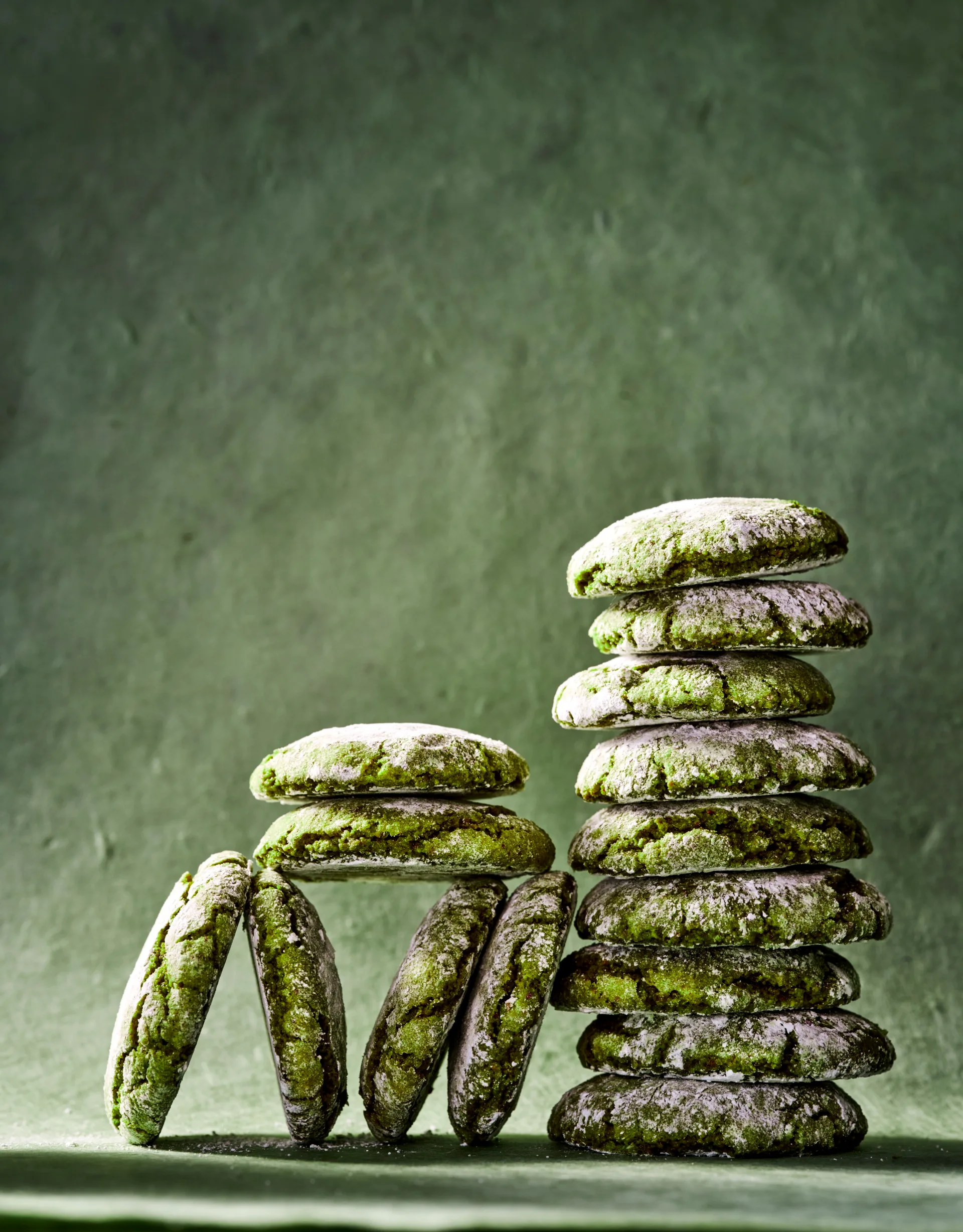 Pistachio amaretti biscuits