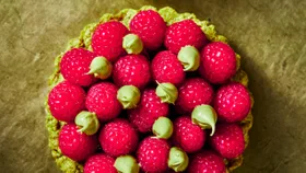 Pistachio and raspberry tarts