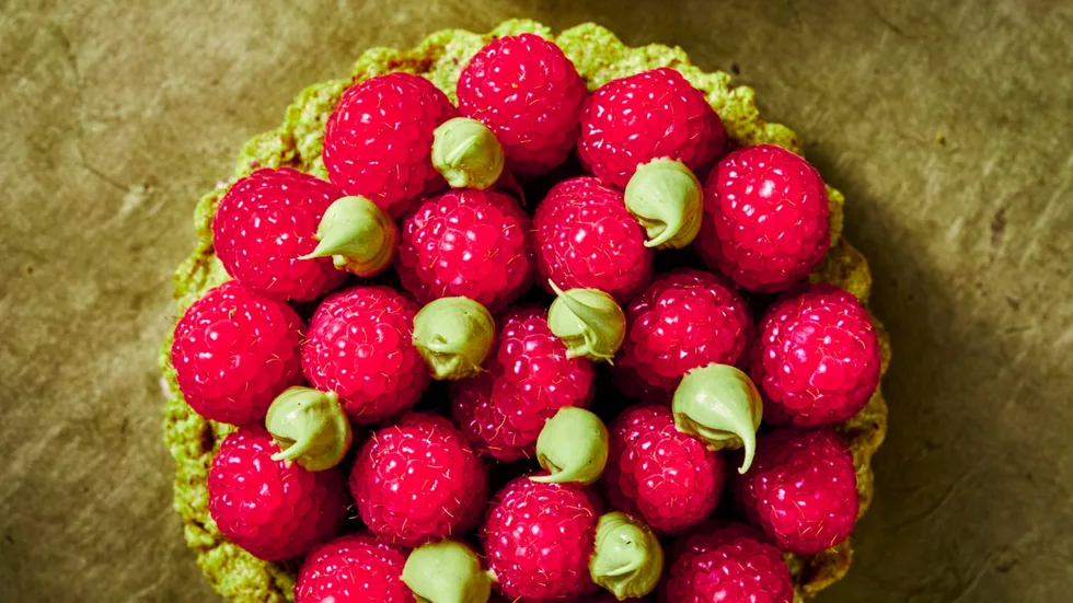 Pistachio and raspberry tarts