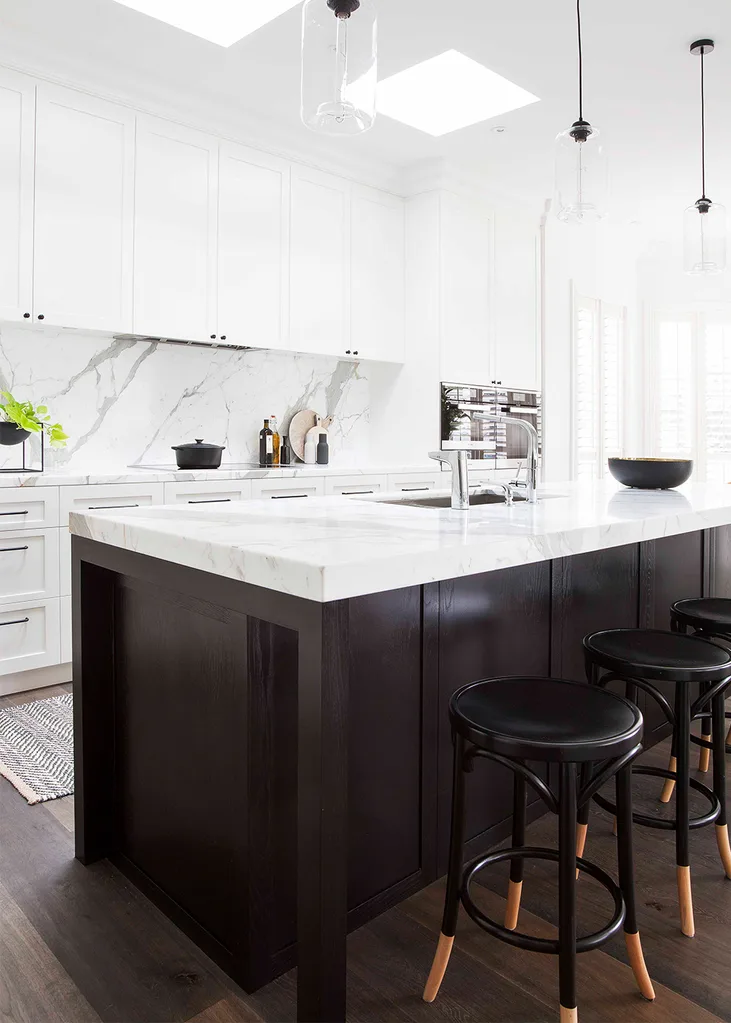 Marble and monochrome kitchen