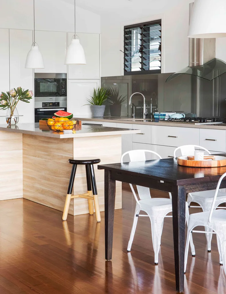 Kitchen and dining table