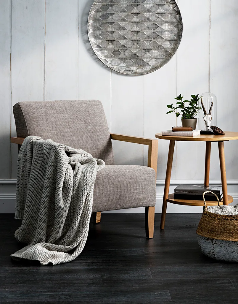 Lorissa chair