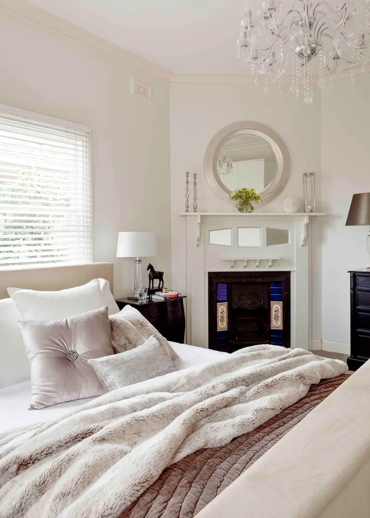 glamorous bed room