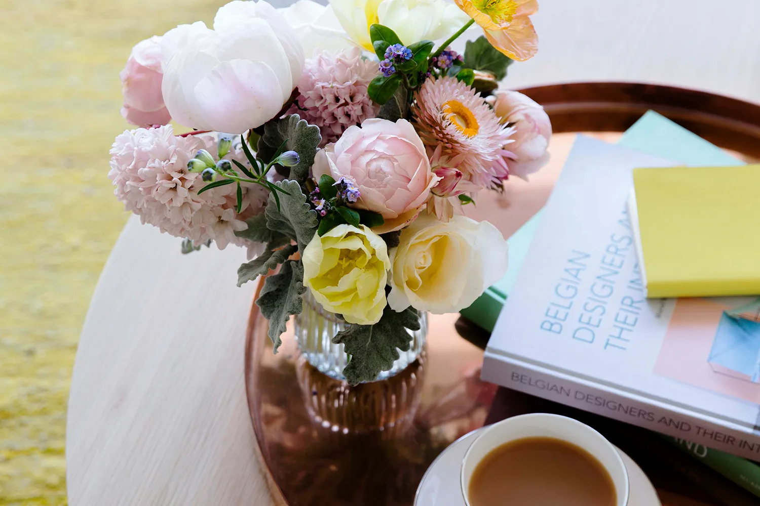 How to make your coffee table more beautiful