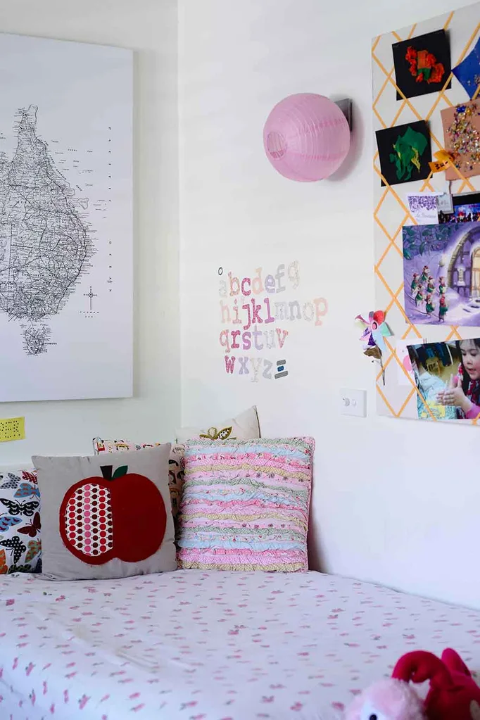 Kid's bedroom
