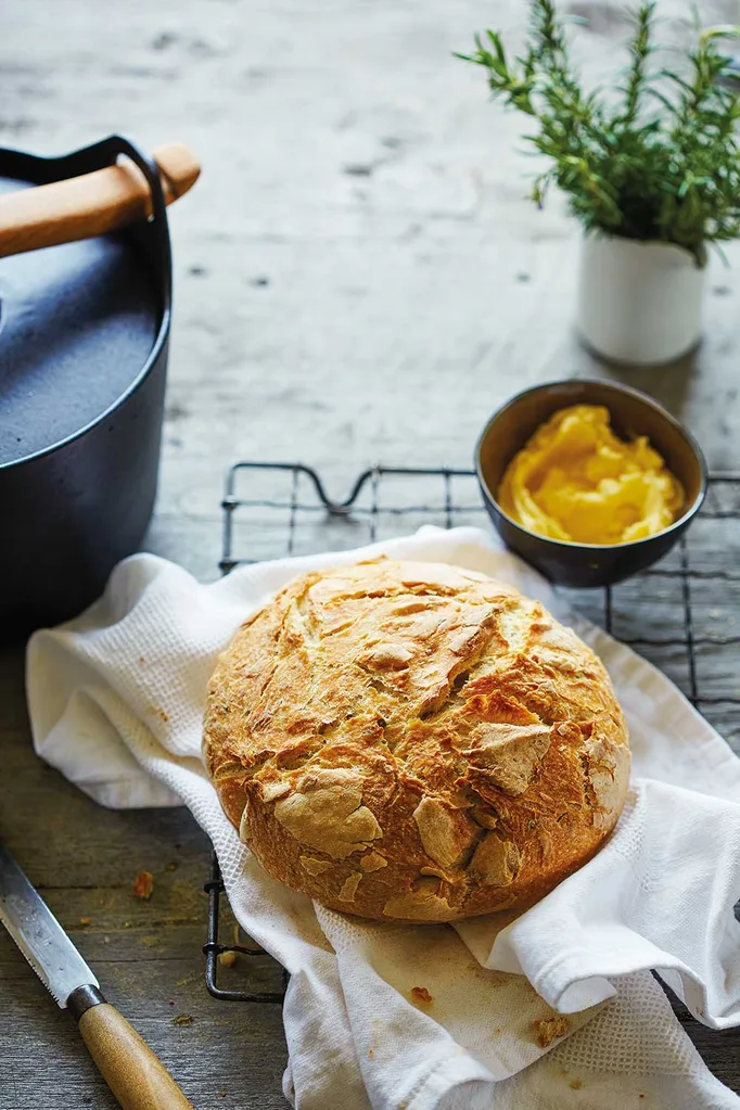 How to cut bread | Home Beautiful Magazine Australia