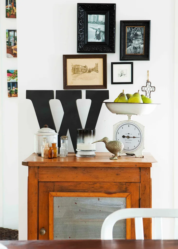 How to nail a salon hang | Home Beautiful Magazine Australia