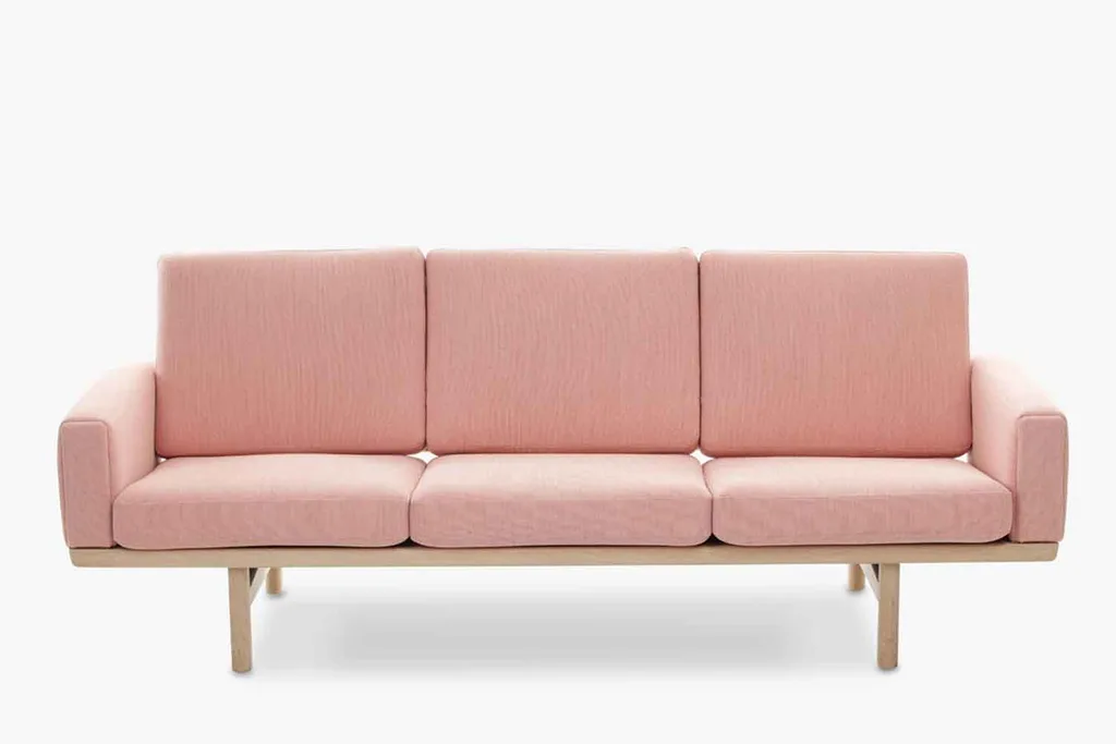 WEGNER 236 sofa from Great Dane