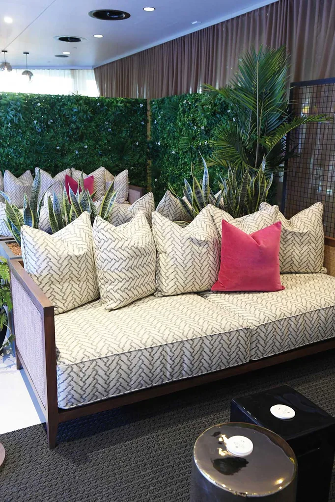 Jennifer Hawkins' new popup bar | Home Beautiful Magazine Australia