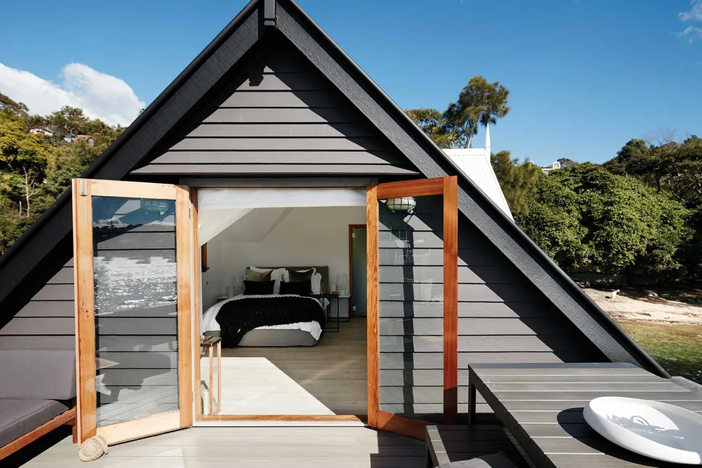 Houseboat on Sydney Harbour | Home Beautiful Magazine Australia