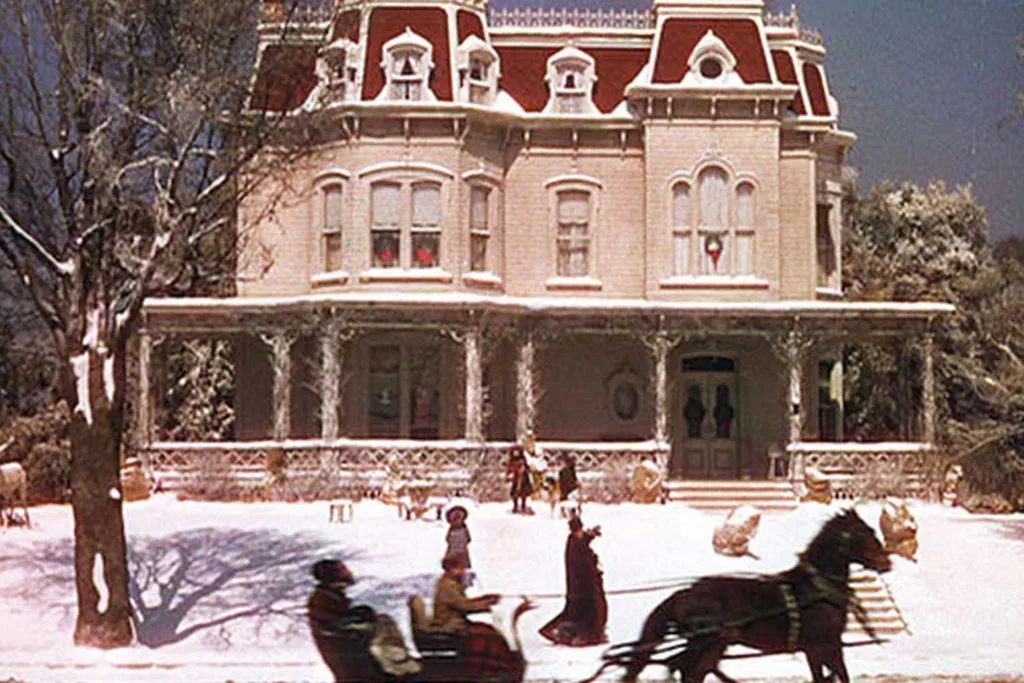 Christmas movie houses | Home Beautiful Magazine Australia