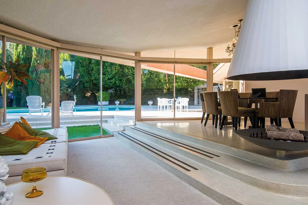 Elvis Presley's mid century modern home | Home Beautiful Magazine Australia