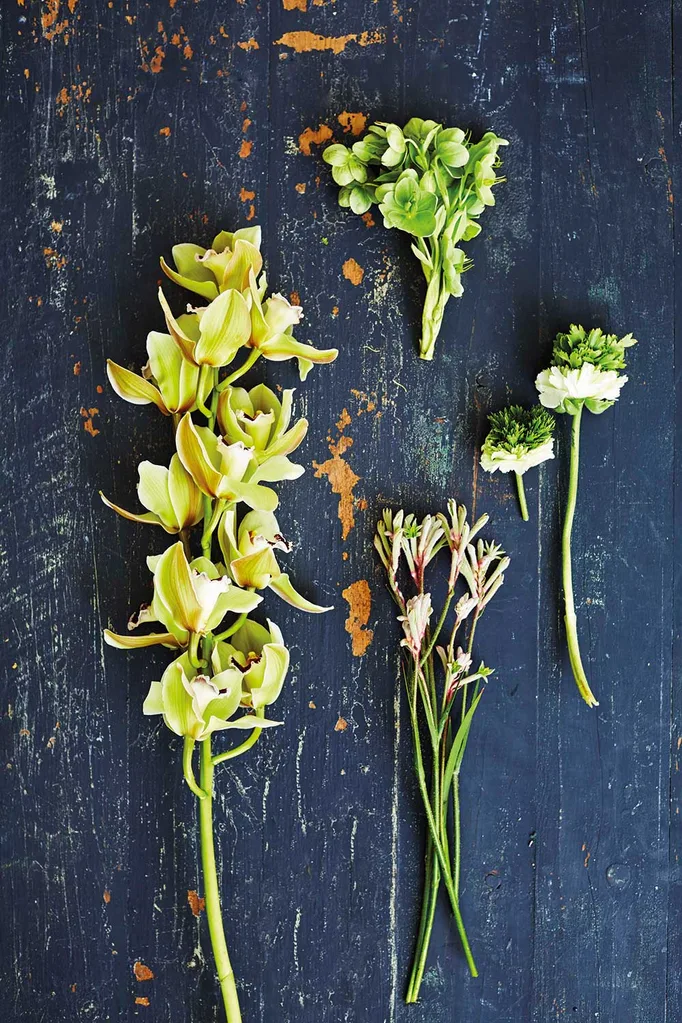 How to make this stunning floral Christmas wreath | Home Beautiful Magazine Australia