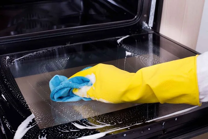 How to clean your greasy oven window