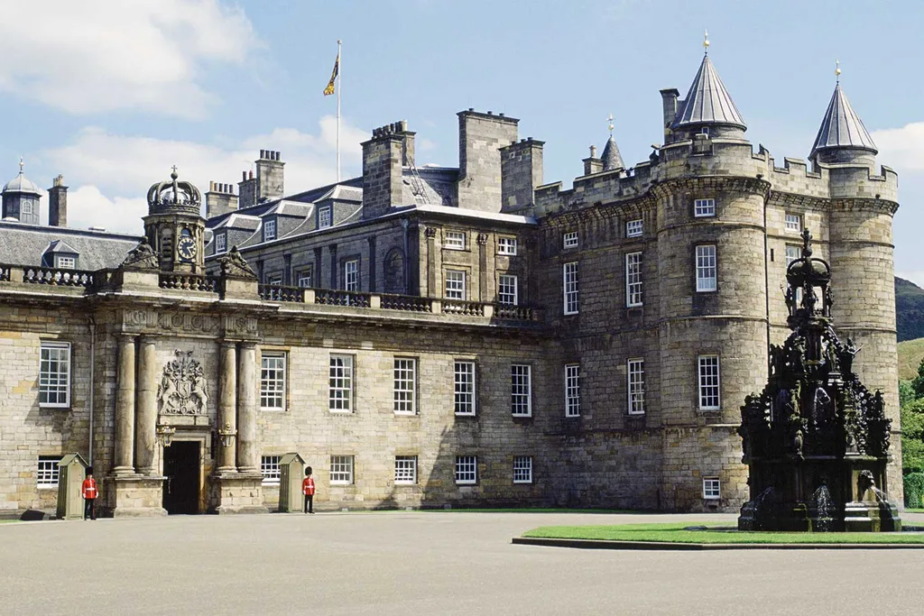 Everything you need to know about Queen Elizabeth’s royal residences | Home Beautiful Magazine Australia
