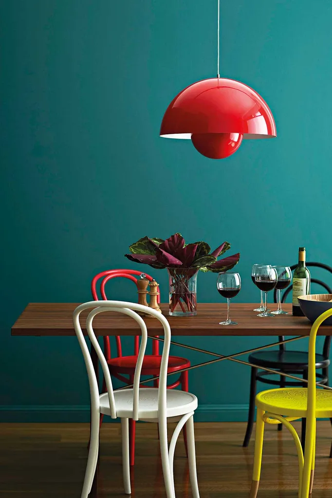 How to mismatch your dining chairs on purpose | Home Beautiful Magazine Australia