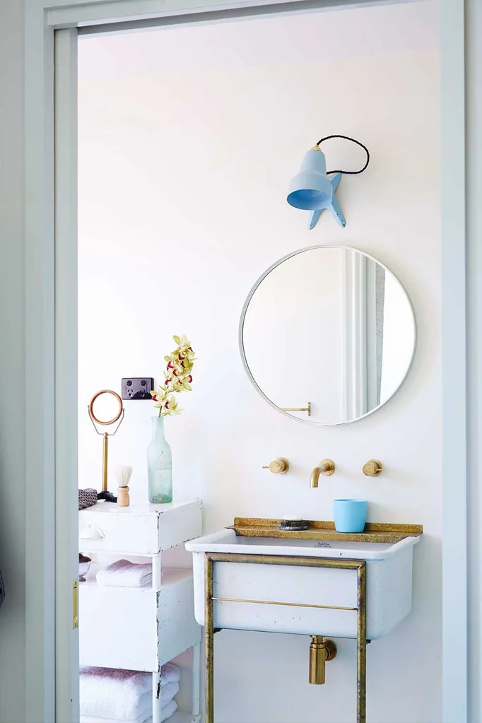 Choosing a bathroom mirror to suit your bathroom | Home Beautiful Magazine Australia