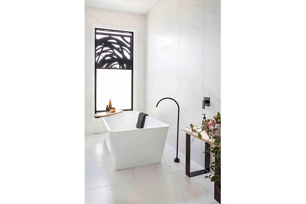 A renovator’s guide to showers vs baths | Home Beautiful Magazine Australia