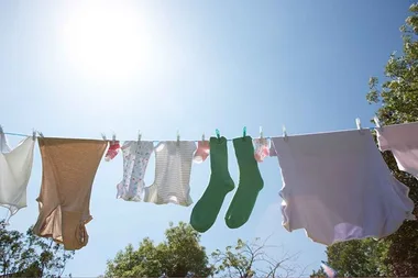 How long can I leave wet washing on the clothesline?