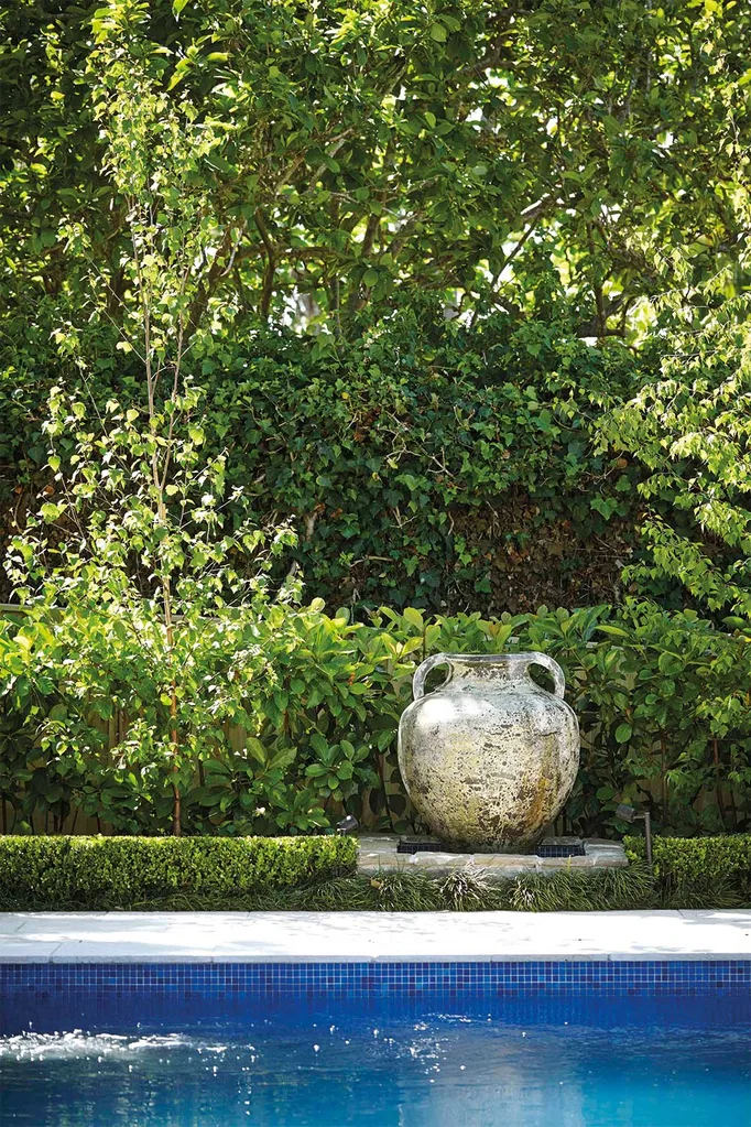 Trending: A beginner's guide to the perfect garden sculpture | Home Beautiful Magazine Australia