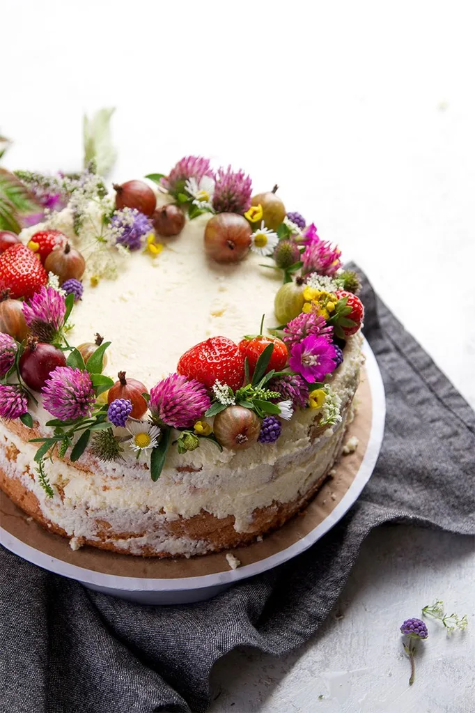 Edible flowers for cake decorating | Home Beautiful Magazine Australia