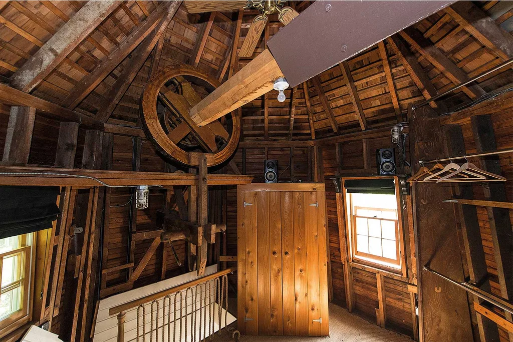 Rent Marilyn Monroe's windmill home | Home Beautiful Magazine Australia