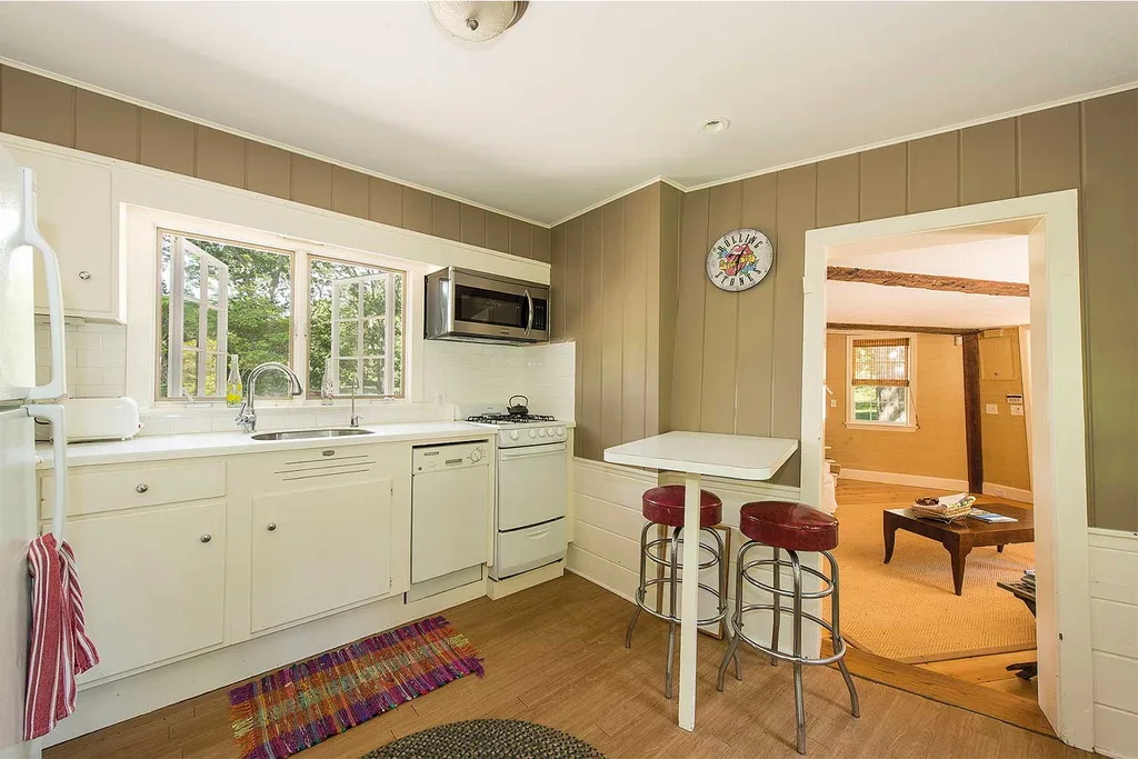 Rent Marilyn Monroe's windmill home | Home Beautiful Magazine Australia