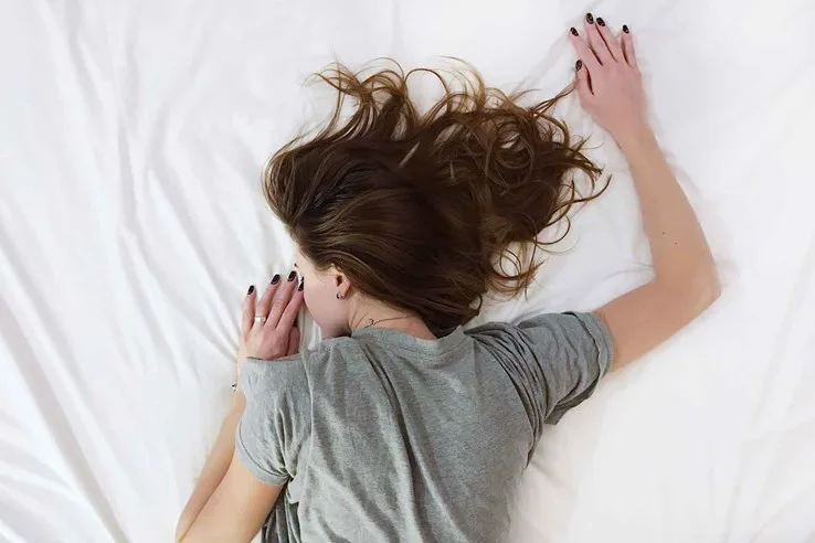Sleeping in may help you live longer | Home Beautiful Magazine Australia