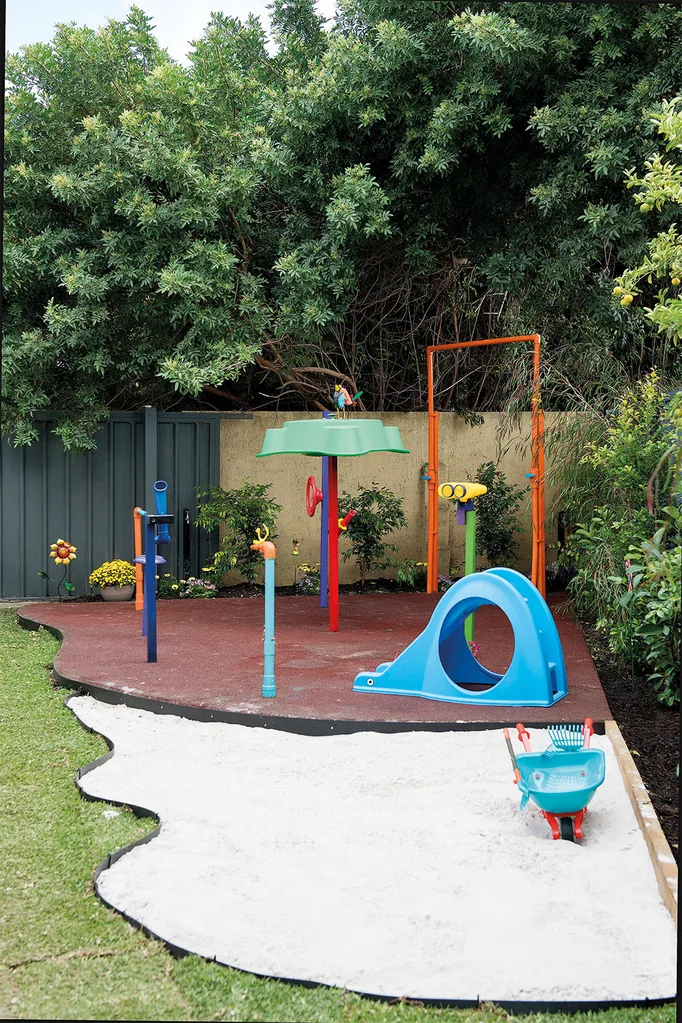 House Rules reveal: Battle of the backyards Part 2 | Home Beautiful Magazine Australia