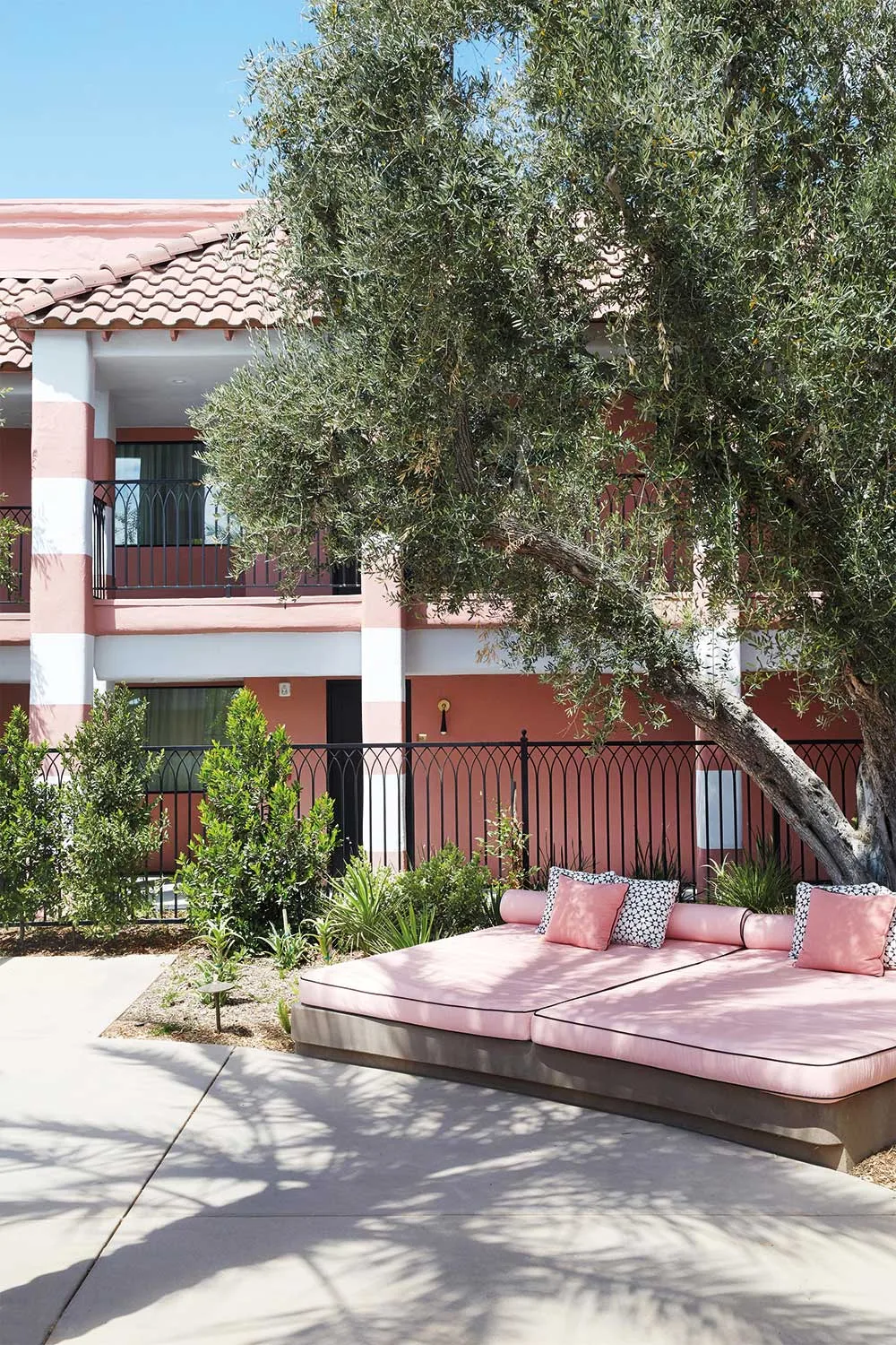 This incredible hotel makeover will inspire your wildest renovation dreams | Home Beautiful Magazine Australia